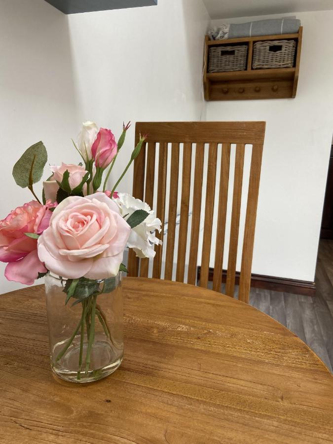 The Stables - Detached Cottage With Private Garden & Hot Tub St Austell Luaran gambar